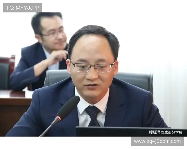 围绕足球教练涉裁判冲突反杀疑云的事件始末深度解析背景与影响全面探讨 围绕足球教练涉裁判冲突反杀疑云的事件始末深度解析背景与影响全面探讨